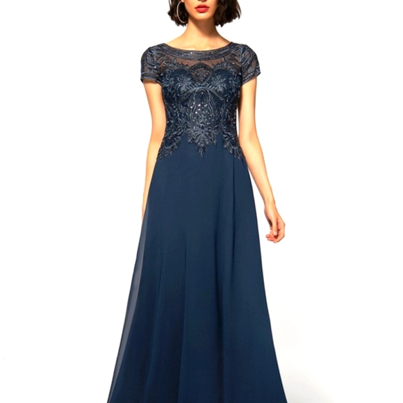 JJs House Dresses & Skirts - NWT Aline scoop neck, formal, long gown, mother of bride